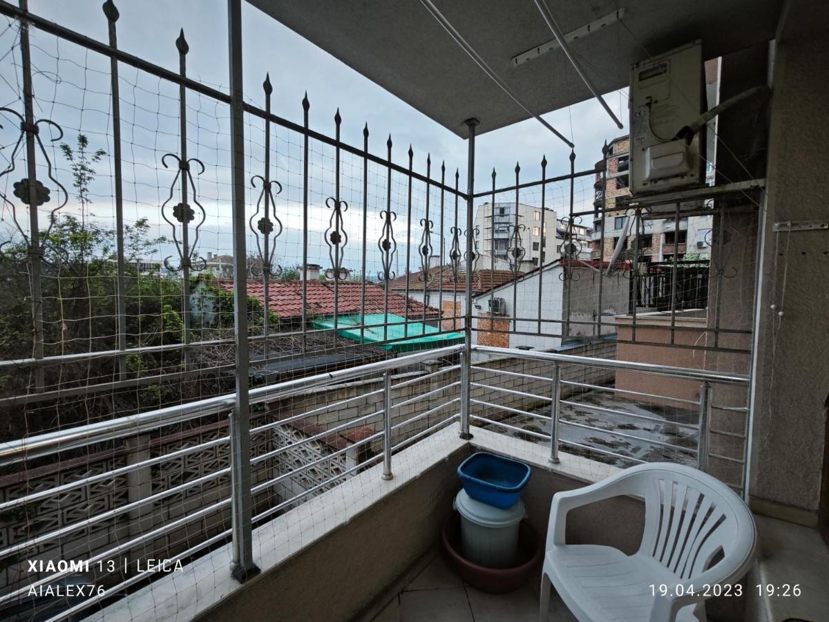 Apartment In The Center 2 Варна Экстерьер фото